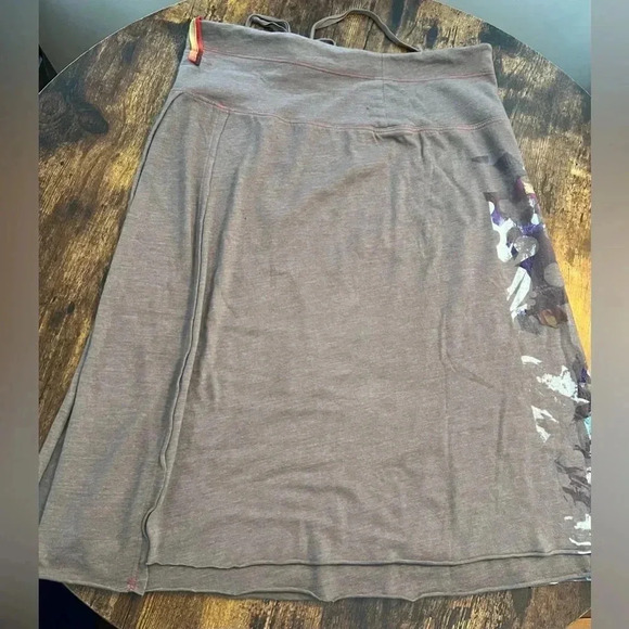 M Line Artwear by Milla | ladies hand painted skirt. Size: S. - Picture 12 of 16